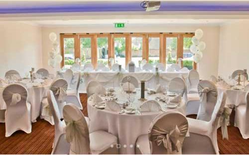 โรงแรมเดอะโบลีน Staines-upon-Thames ภายนอก รูปภาพ